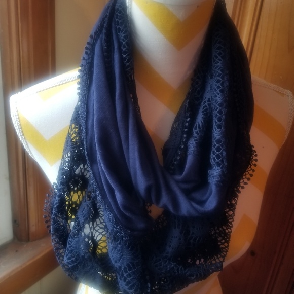 🔺️7 Scarf bundle🔺️ - Picture 3 of 7